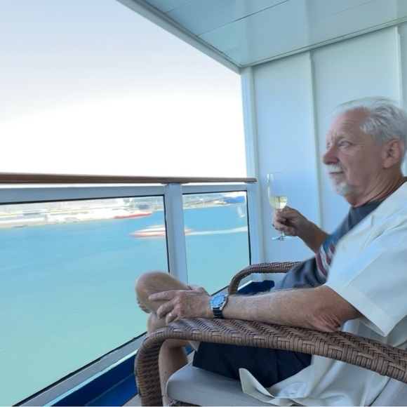 Meet your Posher, Kitty - Picture 9 of 12